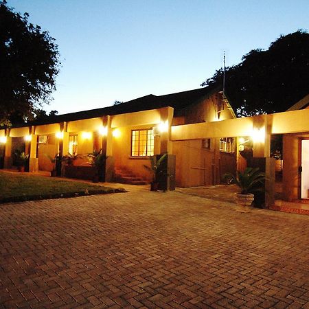Bothabelo Bed And Breakfast พาลาบอร์วา ภายนอก รูปภาพ