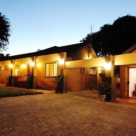 Bothabelo Bed And Breakfast พาลาบอร์วา ภายนอก รูปภาพ