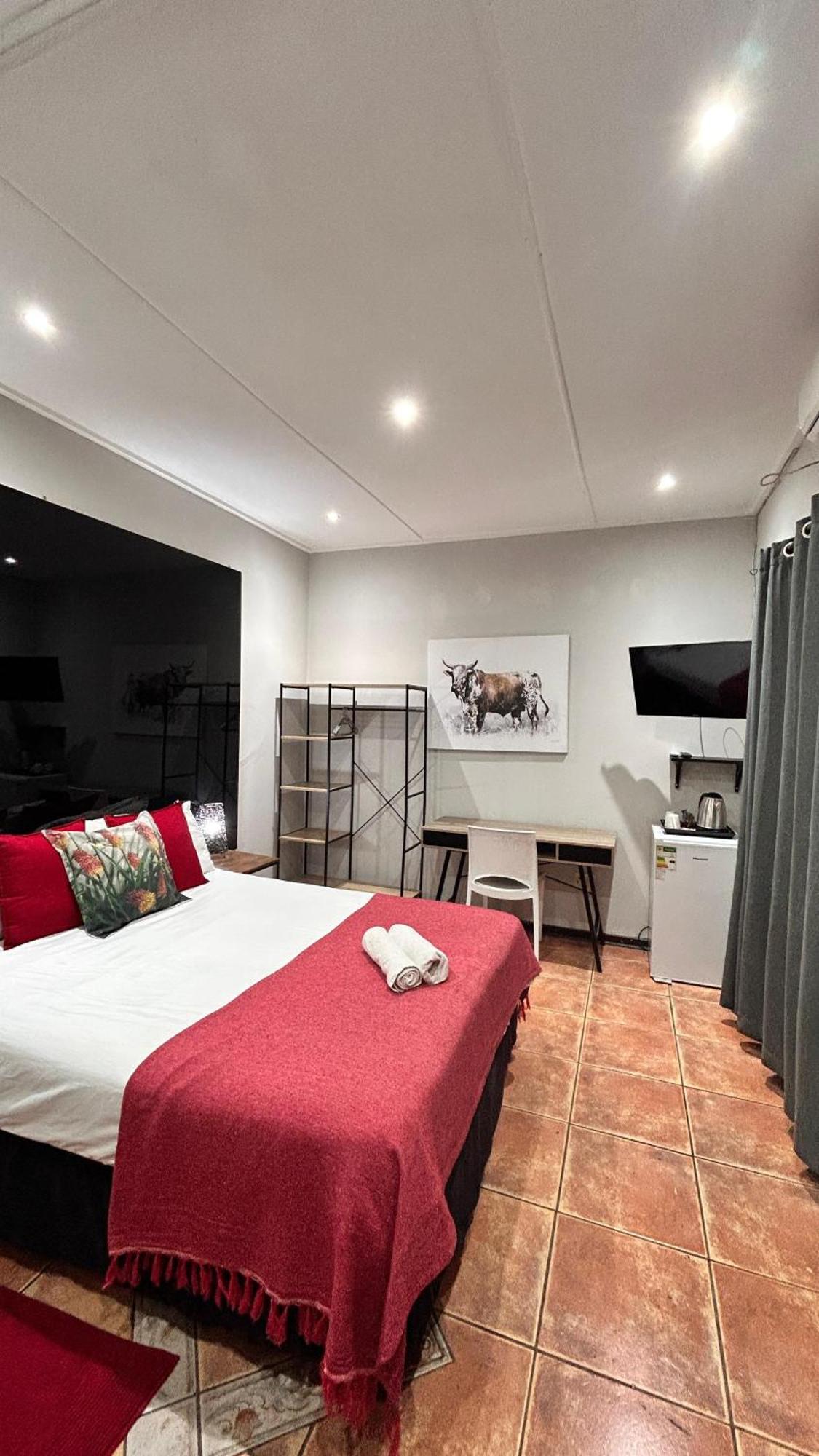 Bothabelo Bed And Breakfast พาลาบอร์วา ภายนอก รูปภาพ