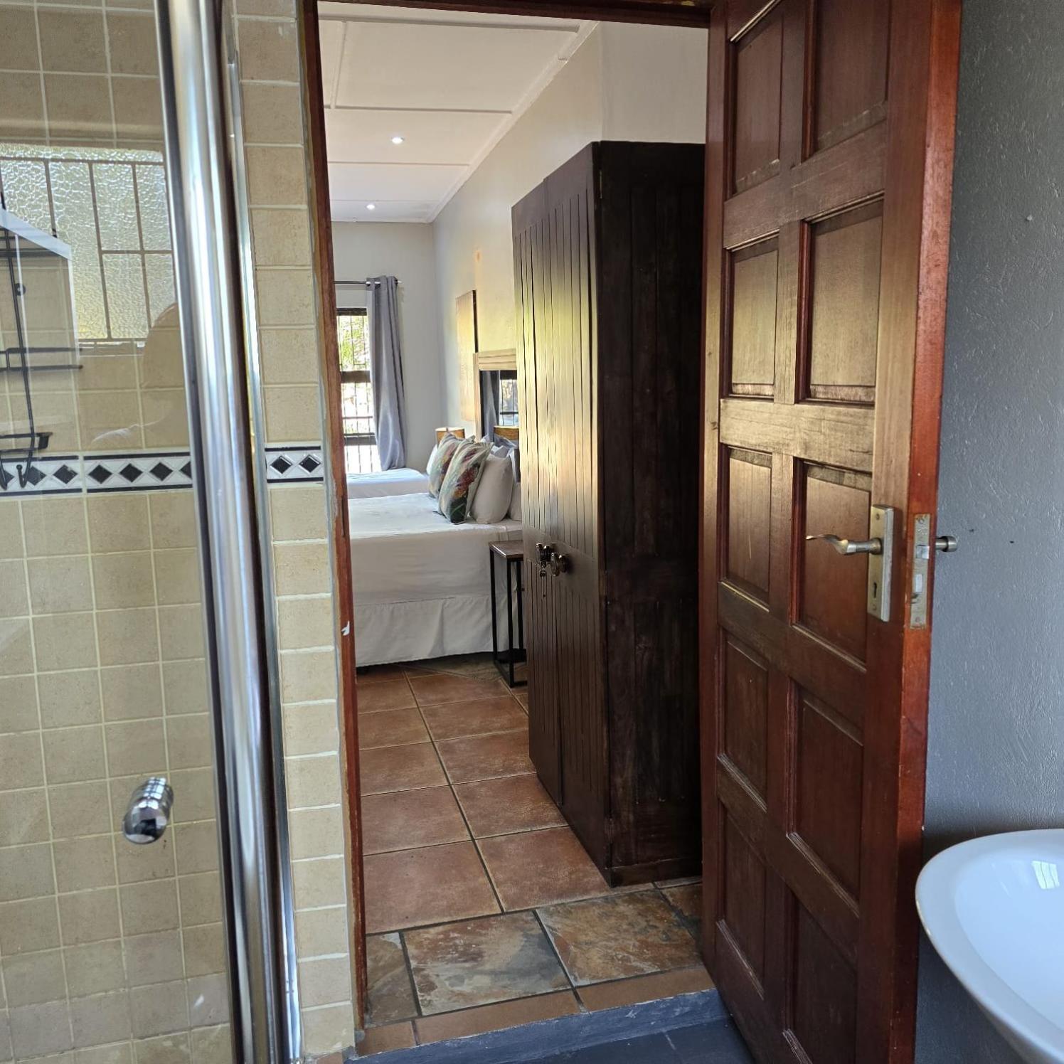 Bothabelo Bed And Breakfast พาลาบอร์วา ภายนอก รูปภาพ