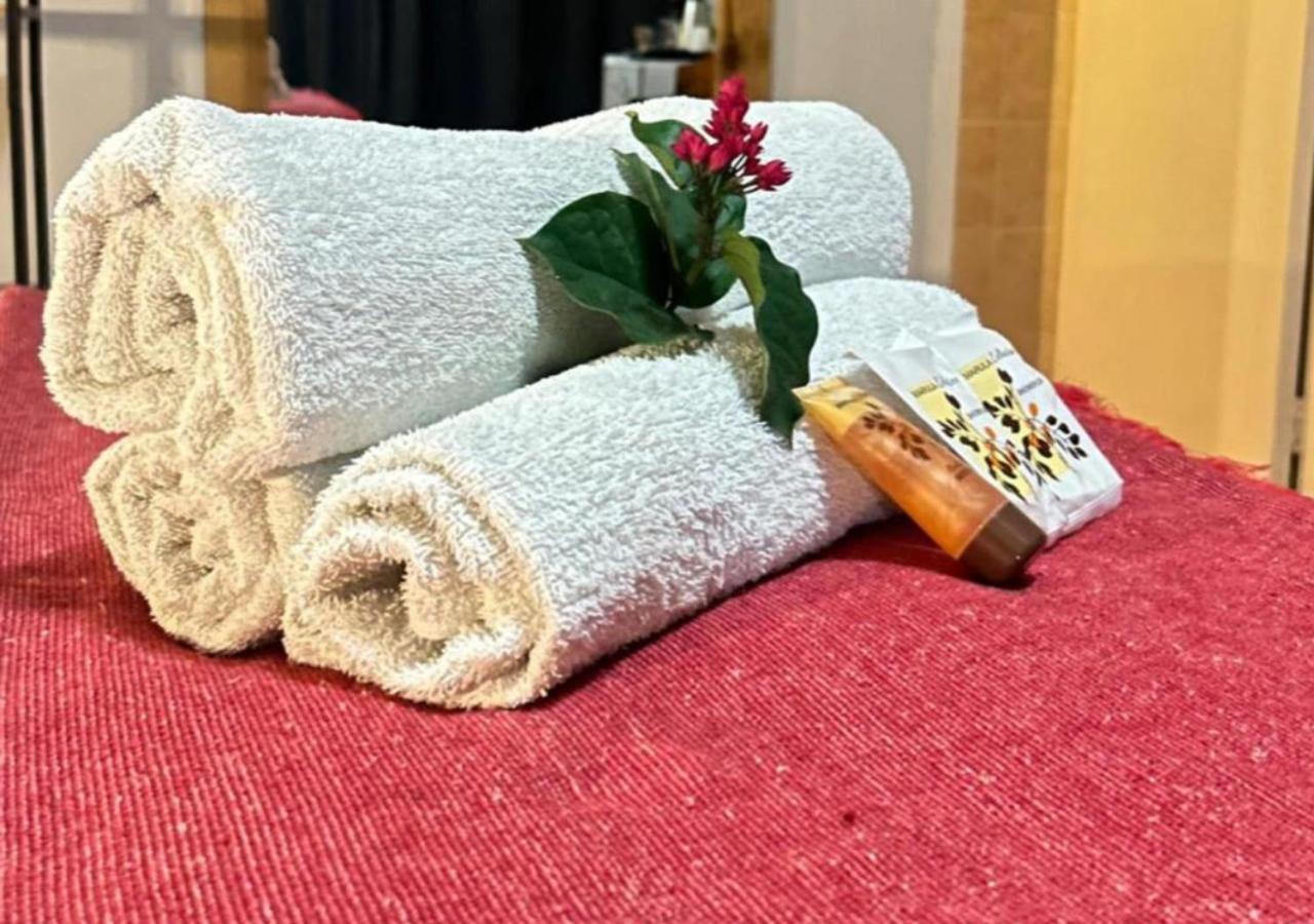 Bothabelo Bed And Breakfast พาลาบอร์วา ภายนอก รูปภาพ